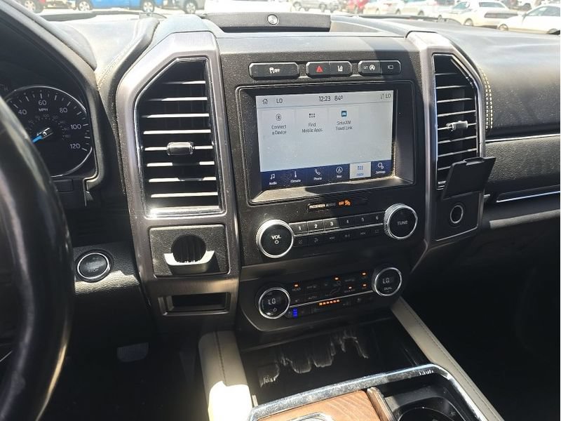 Used 2020 Ford Expedition Max Platinum RWD image 16