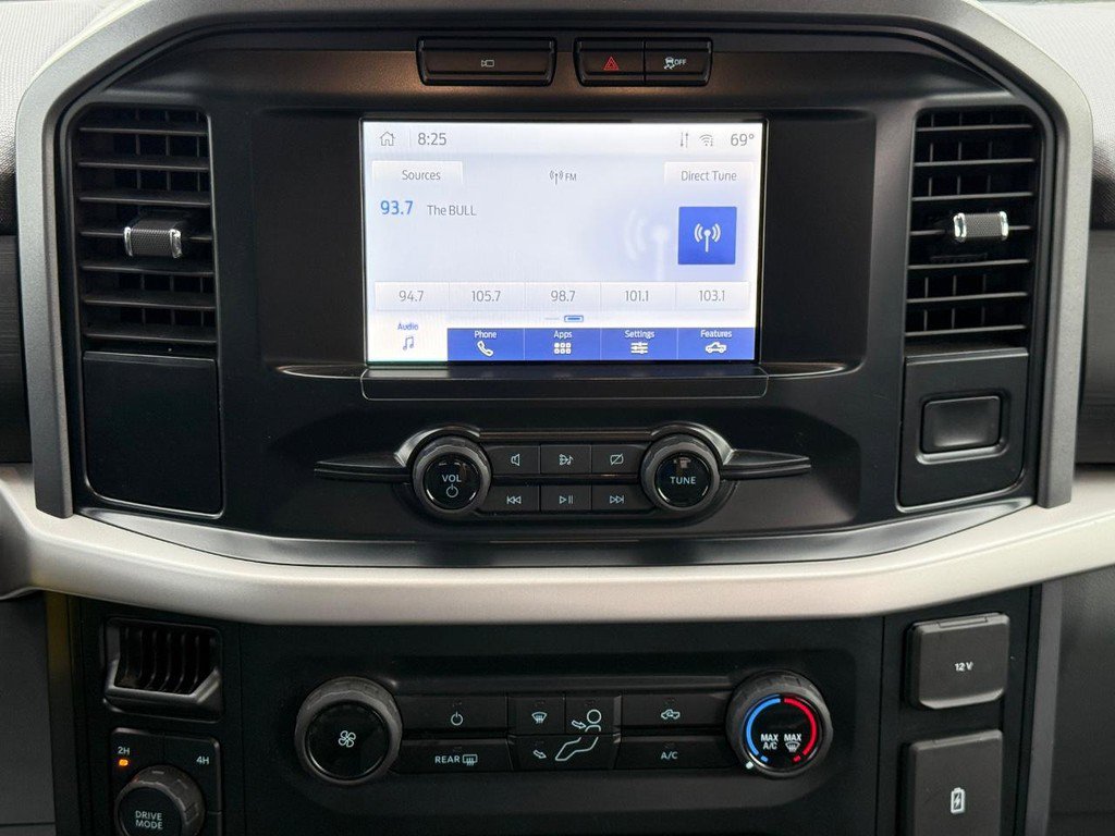 Used 2023 Ford F150 XLT image 14