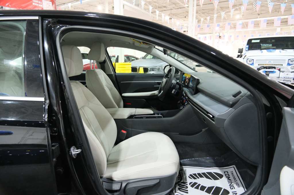 Used 2024 Hyundai Sonata SEL image 31