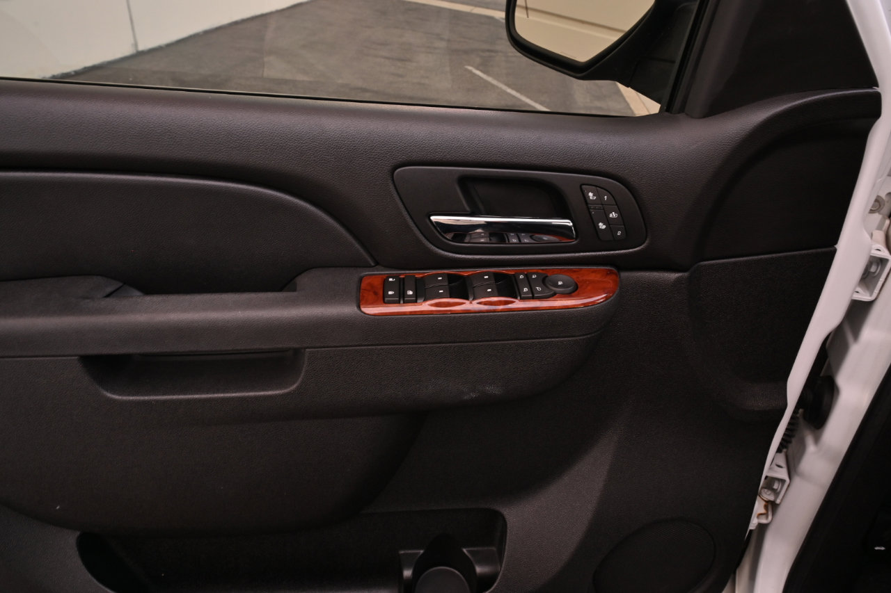 Used 2010 Chevrolet Tahoe LT w/ Luxury Package image 22