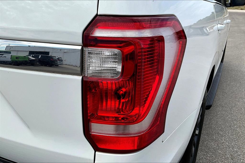 Used 2021 Ford Expedition XLT image 41