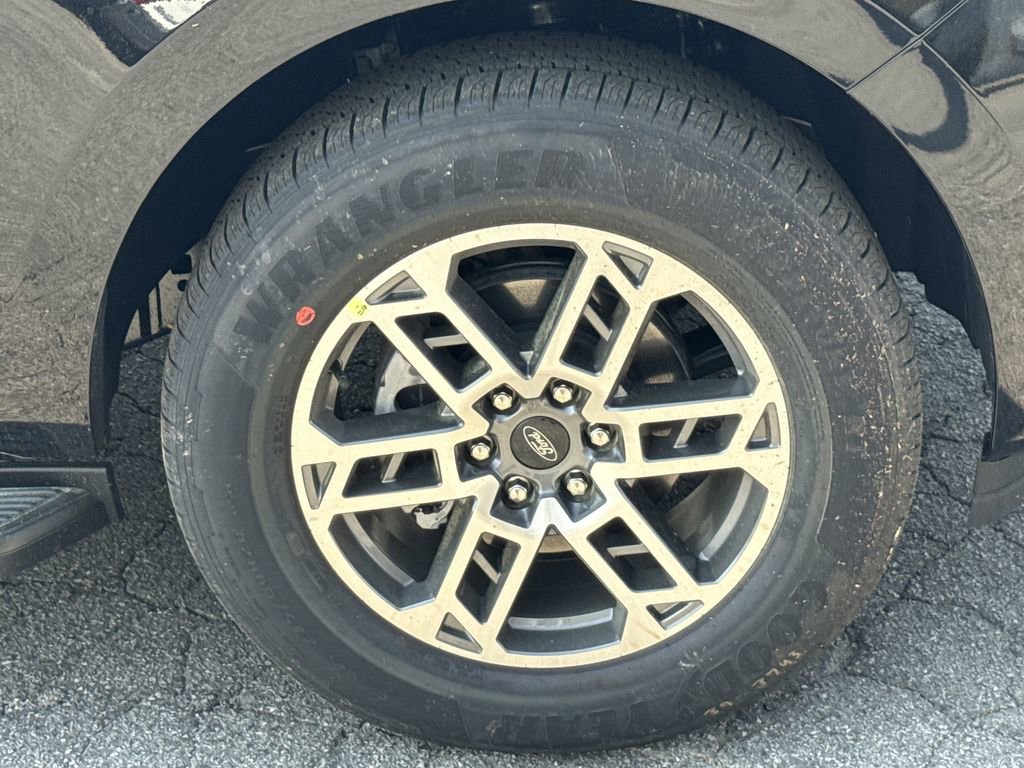 New 2026 Ford Expedition Max Active RWD image 12