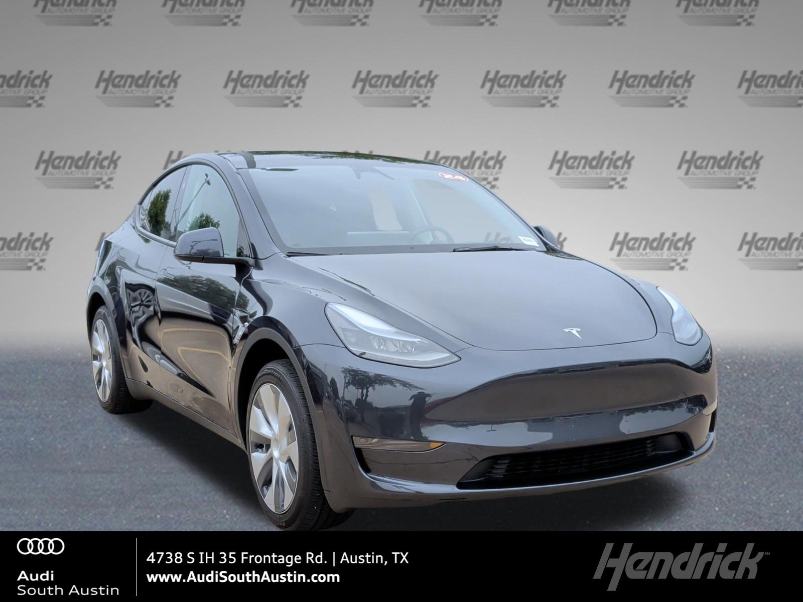 Used 2024 Tesla Model Y 2WD image 1