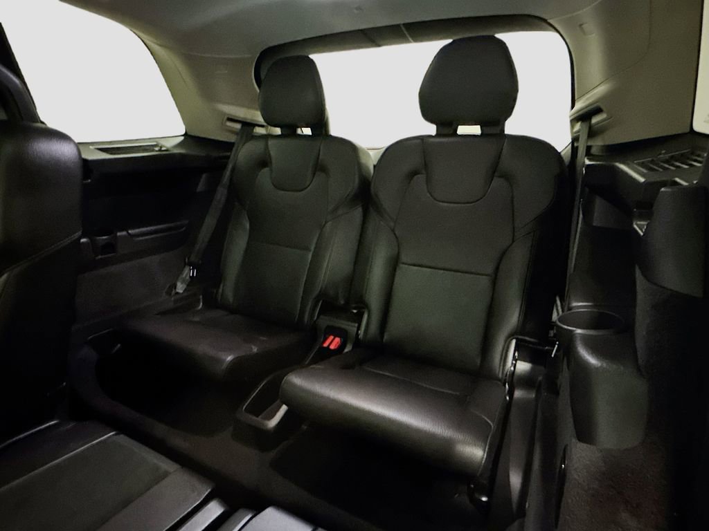 Used 2021 Volvo XC90 T6 Momentum w/ Protection Package Premier image 35