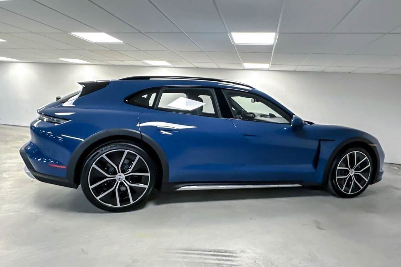 New 2025 Porsche Taycan 4S image 83