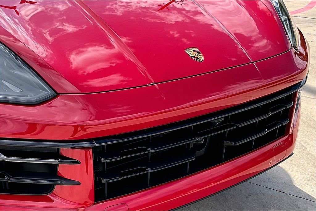 Used 2024 Porsche Cayenne image 37