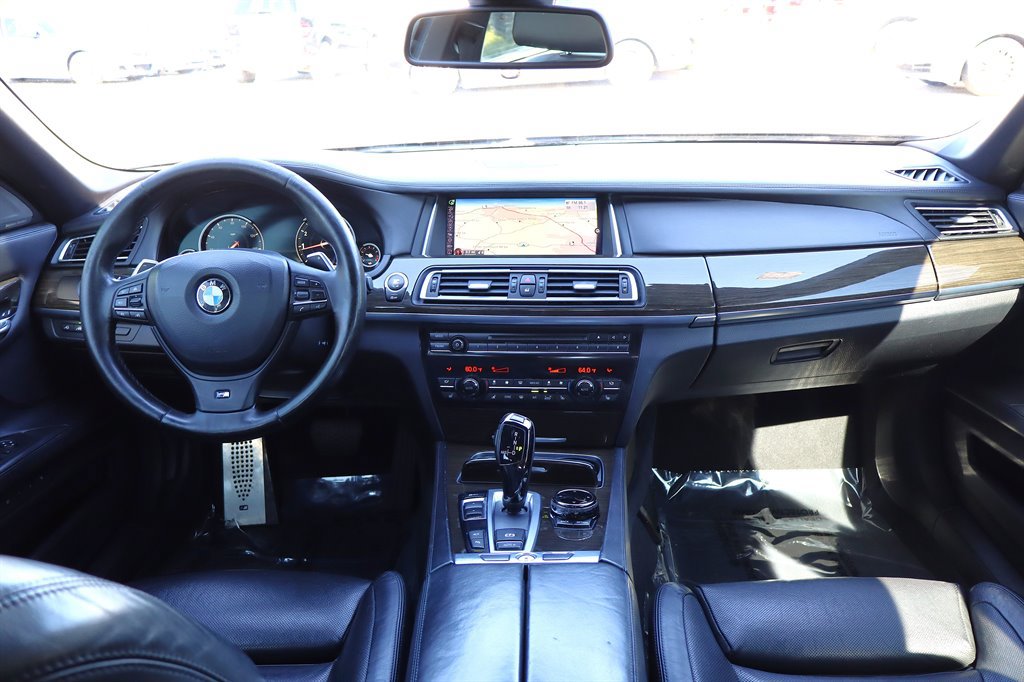 Used 2015 BMW 750Li RWD image 12