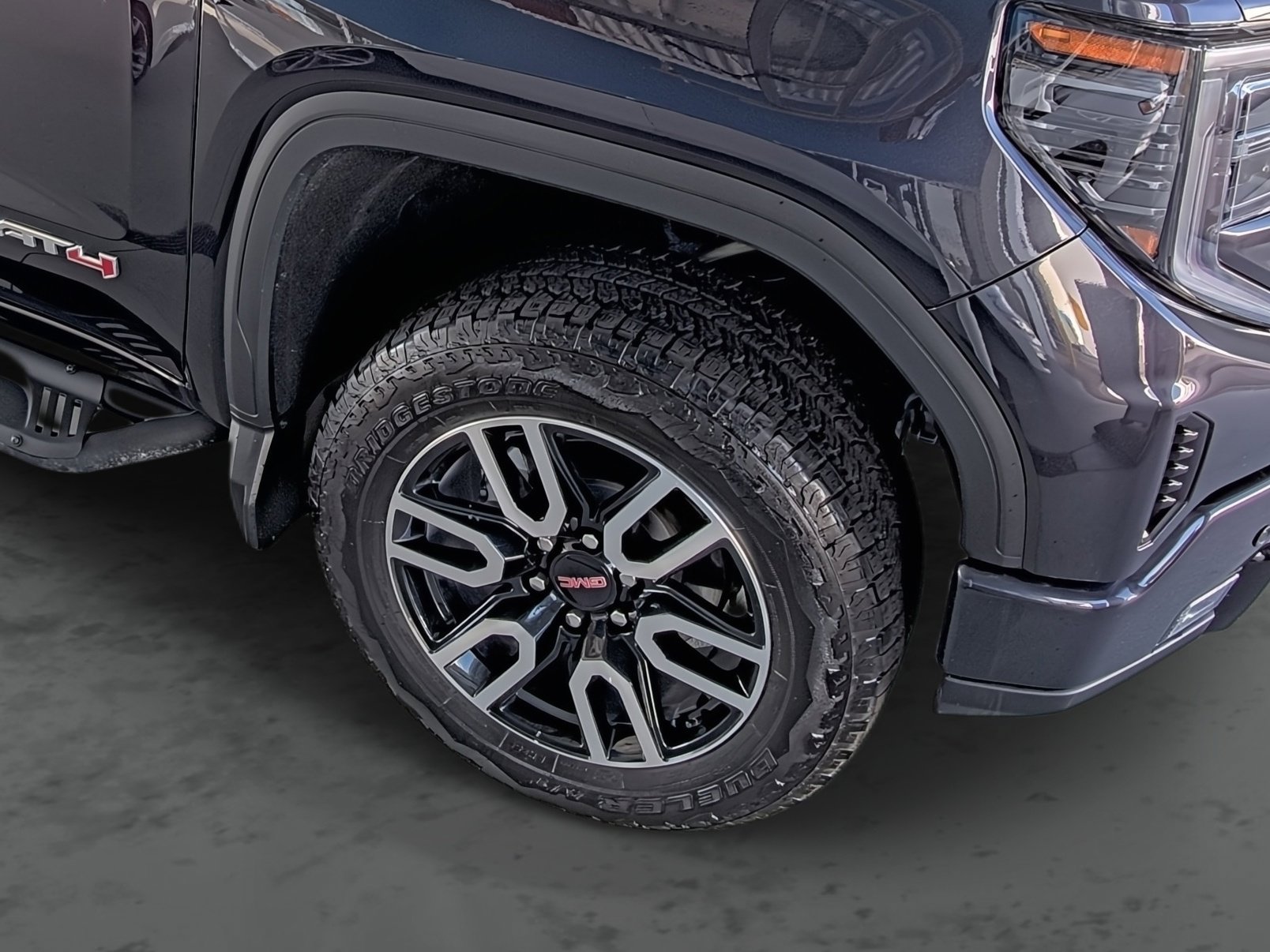 Used 2025 GMC Sierra 1500 AT4 image 16