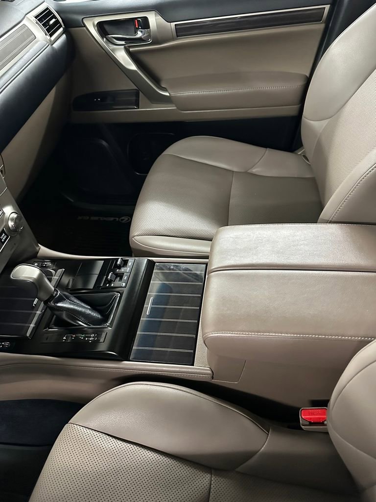 Used 2021 Lexus GX 460 Premium image 18
