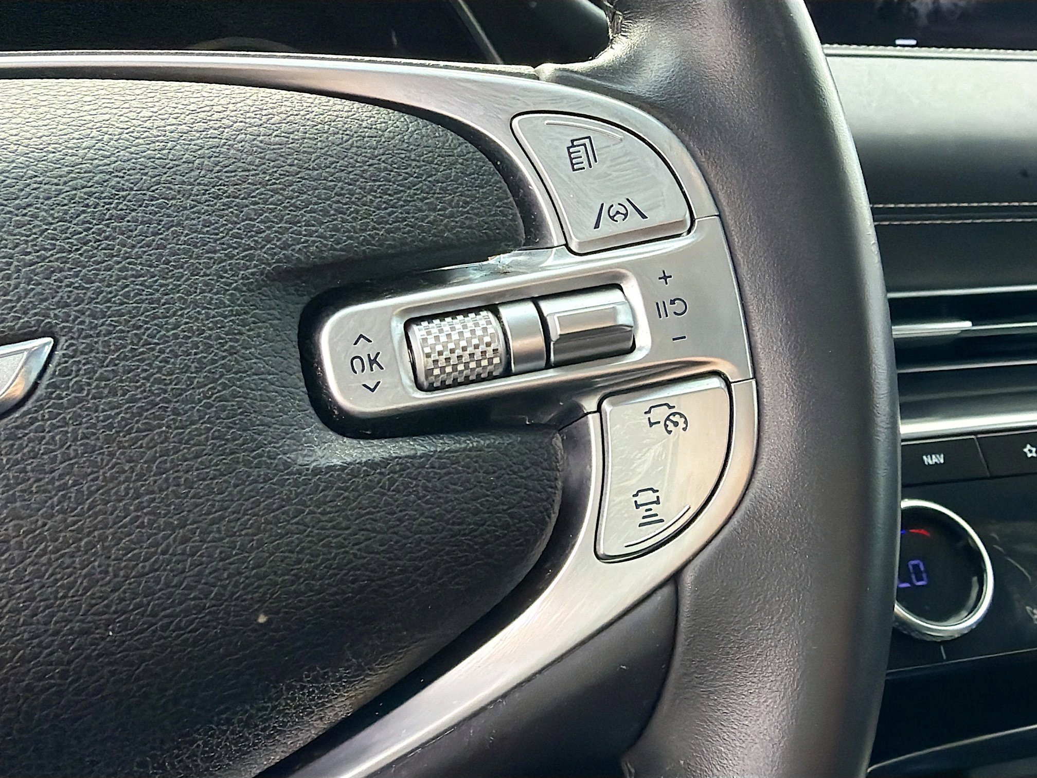 Used 2024 Genesis GV80 3.5T image 40