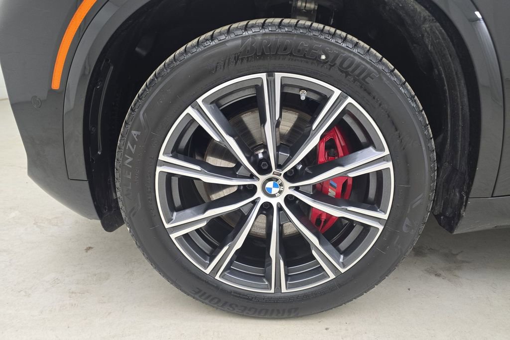 Certified 2025 BMW X5 xDrive40i w/ M Sport Package image 11
