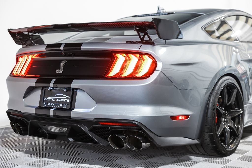 Used 2020 Ford Mustang Shelby GT500 w/ Carbon Fiber Track Pack RWD image 9