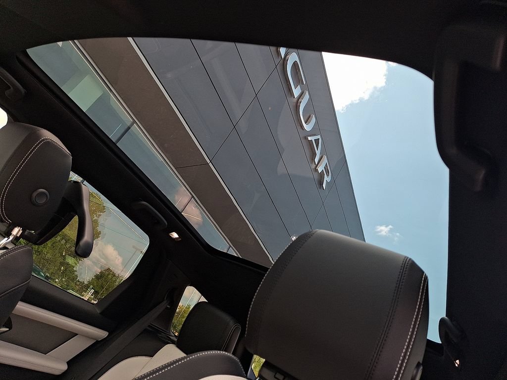 New 2026 Land Rover Discovery Sport Landmark AWD/4WD image 10