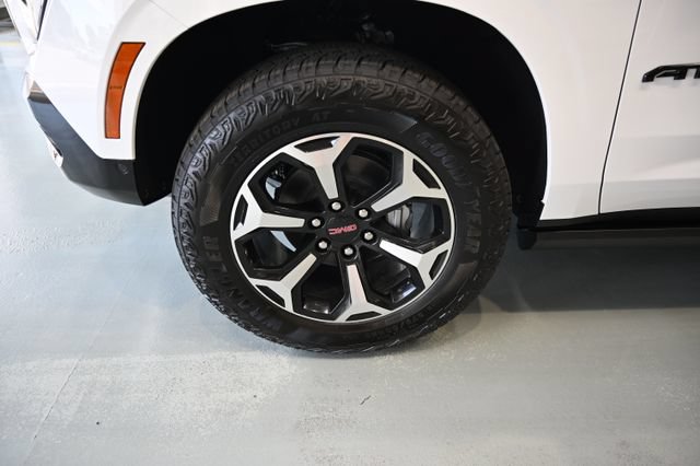 New 2026 GMC Yukon XL AT4 w/ AT4 Premium Plus Package AWD/4WD image 35