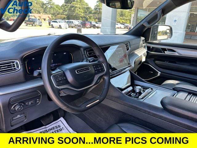 Certified 2024 Jeep Wagoneer Series II AWD/4WD image 12
