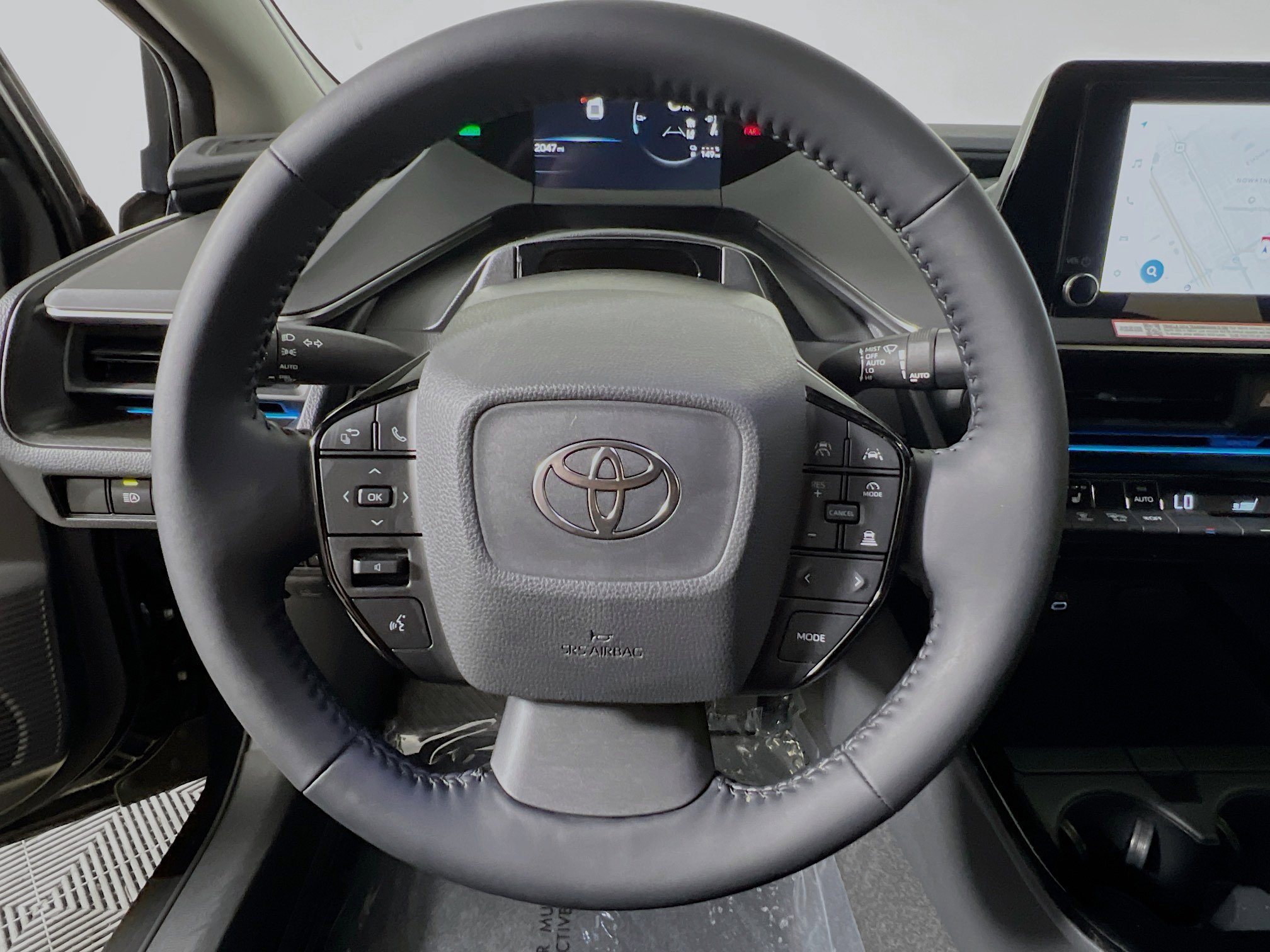 Used 2026 Toyota Prius Plug-In Hybrid image 18