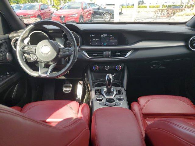 Used 2022 Alfa Romeo Stelvio Veloce AWD/4WD image 15