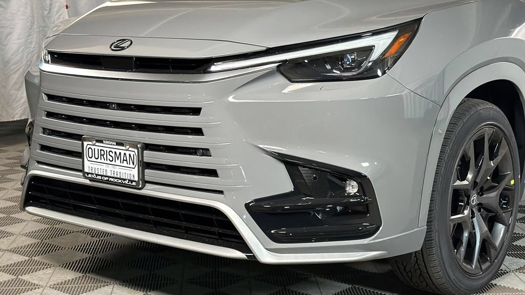 New 2026 Lexus TX 500h AWD image 3