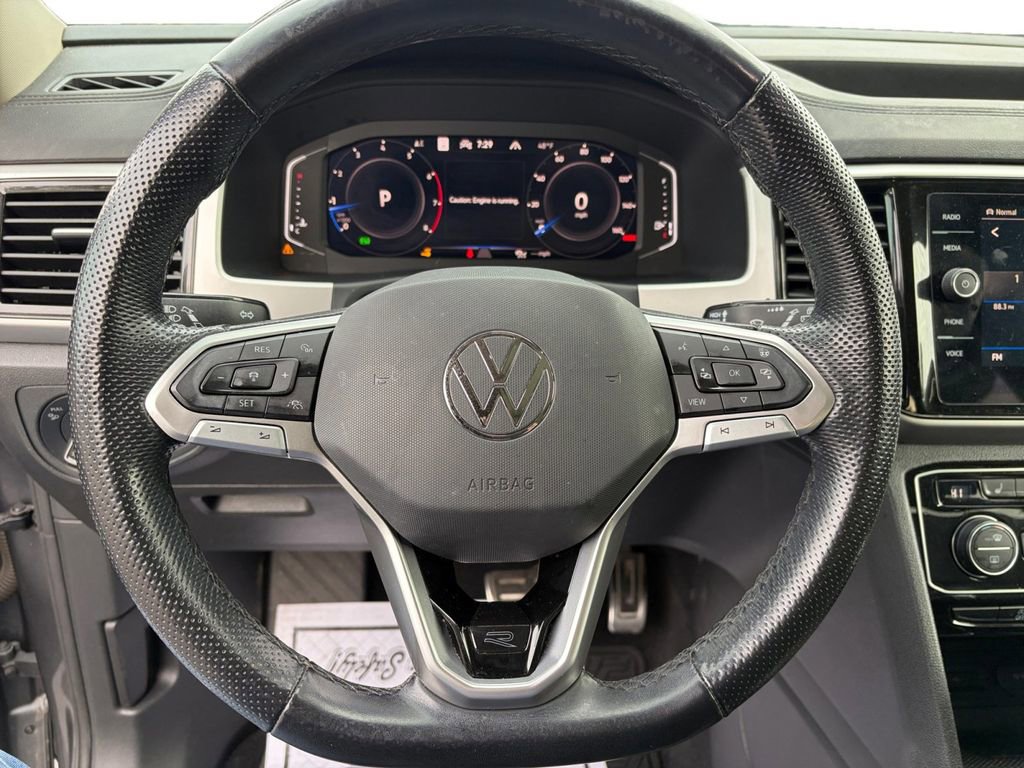 Certified 2023 Volkswagen Atlas SEL R-Line image 5