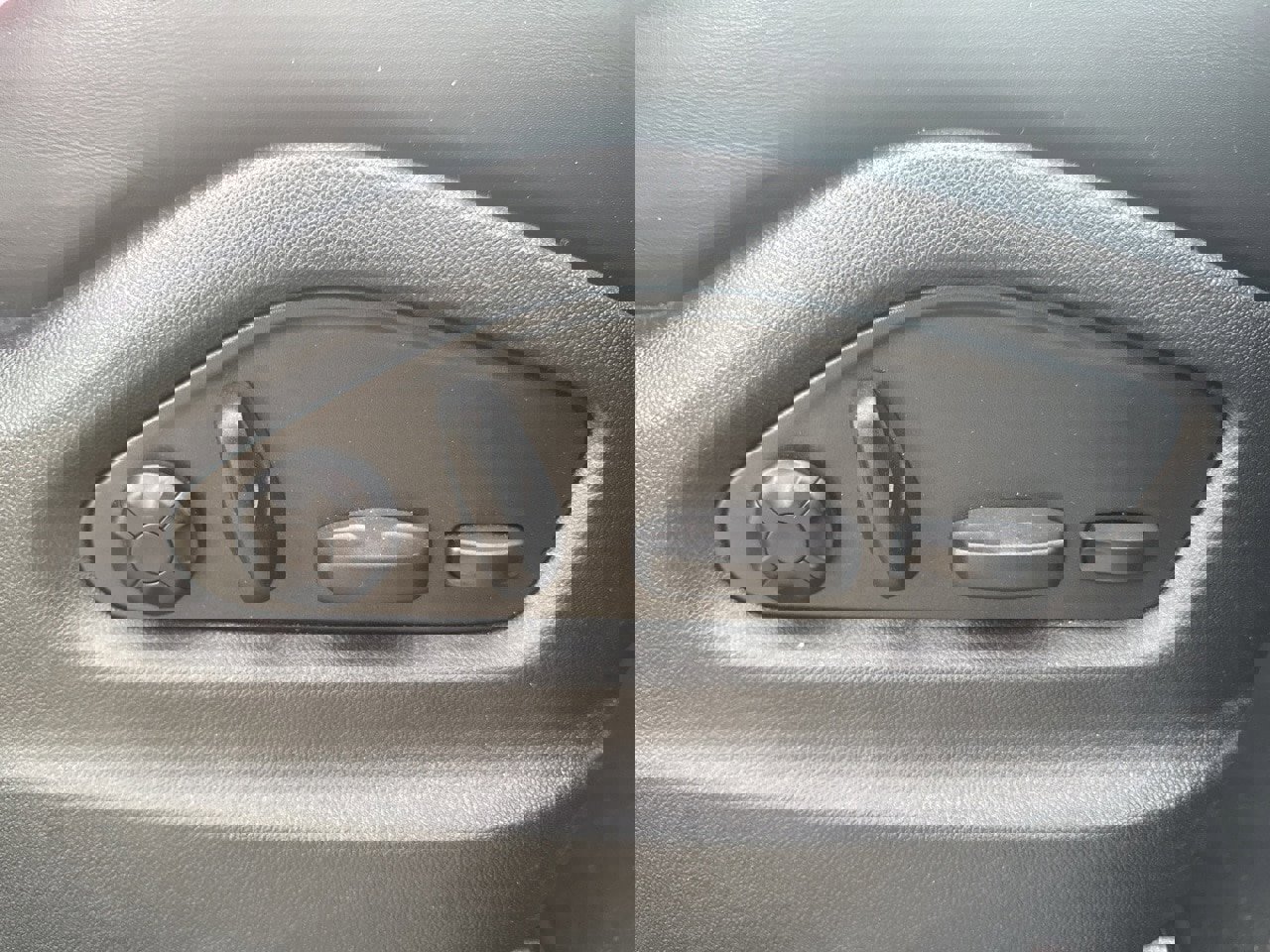 Used 2024 Porsche Cayenne Coupe image 12