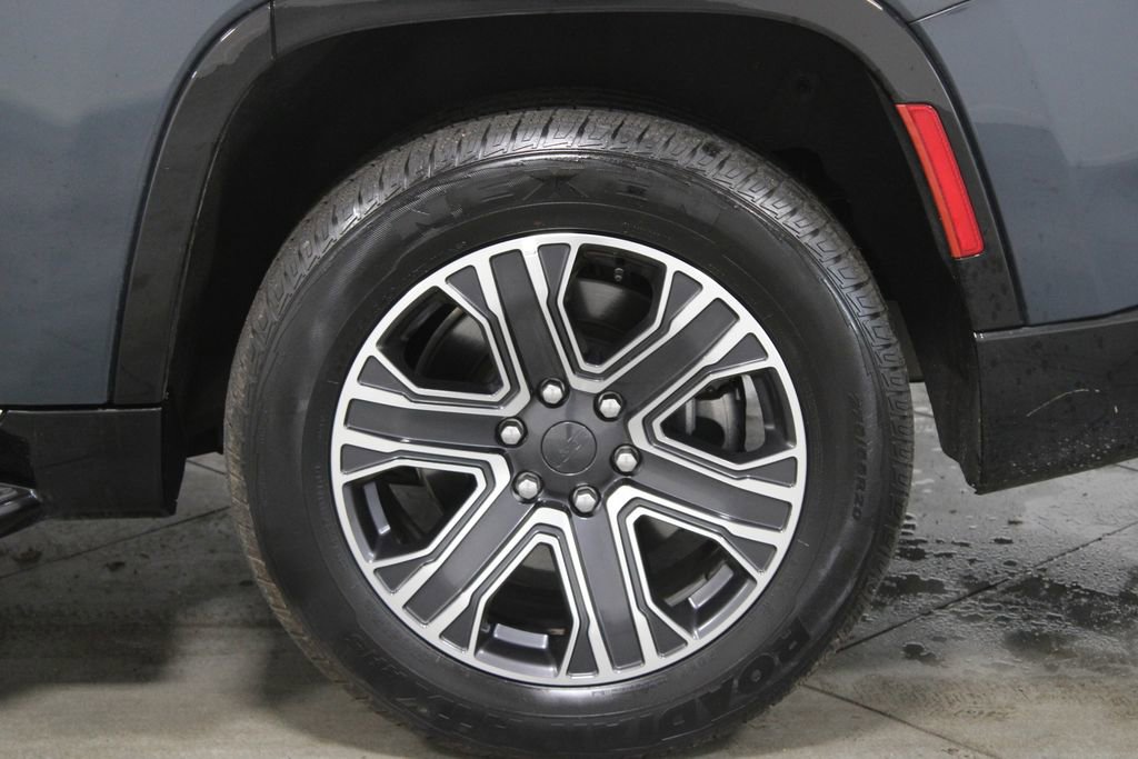 Used 2024 Jeep Wagoneer Series II image 17