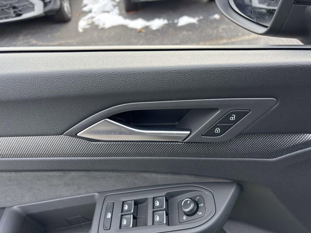 New 2026 Volkswagen GTI SE image 12