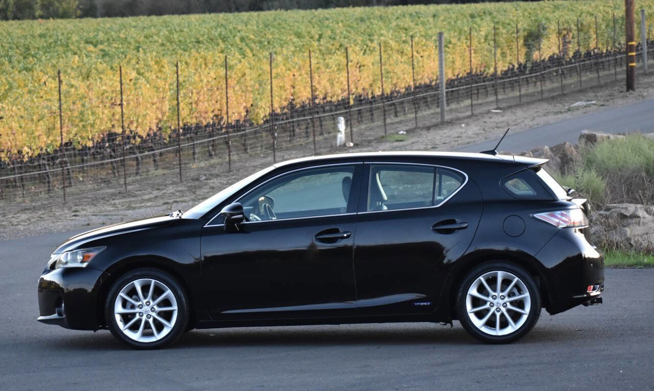 Used 2013 Lexus CT 200h image 9