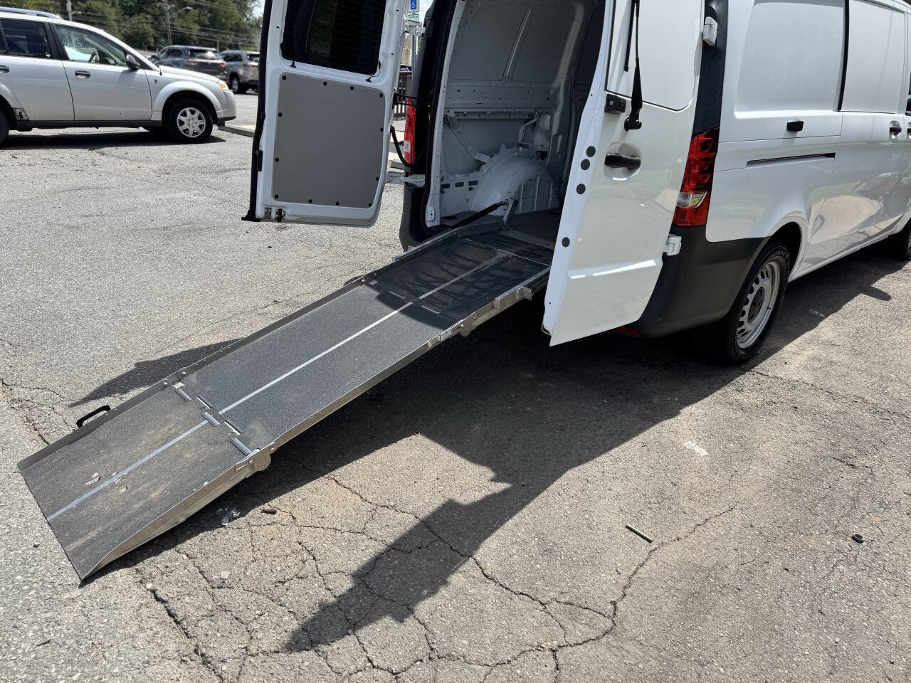 Used 2021 Mercedes-Benz Metris image 23