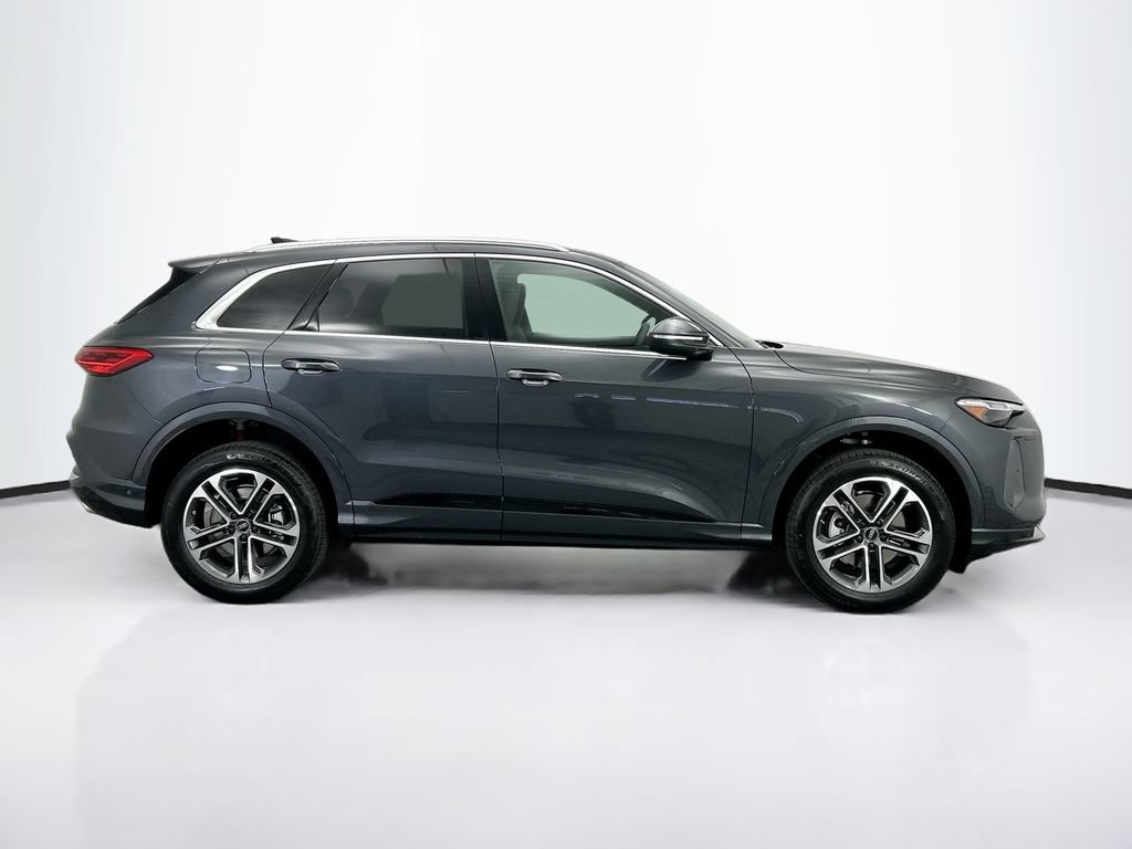 Certified 2025 Audi Q5 Premium w/ Premium Plus AWD/4WD image 5