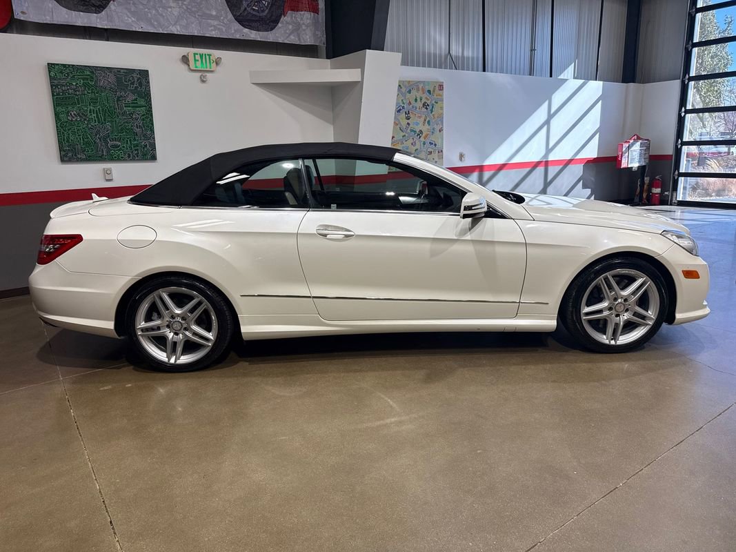 Used 2011 Mercedes-Benz E 550 Cabriolet image 22