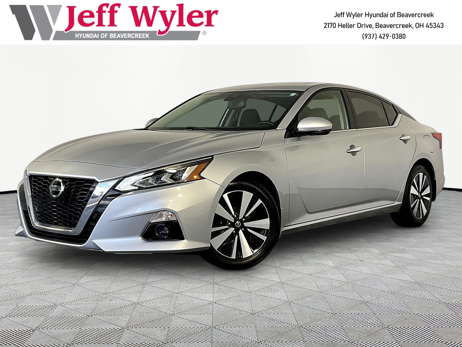 Used 2020 Nissan Altima 2.5 SV FWD image 1