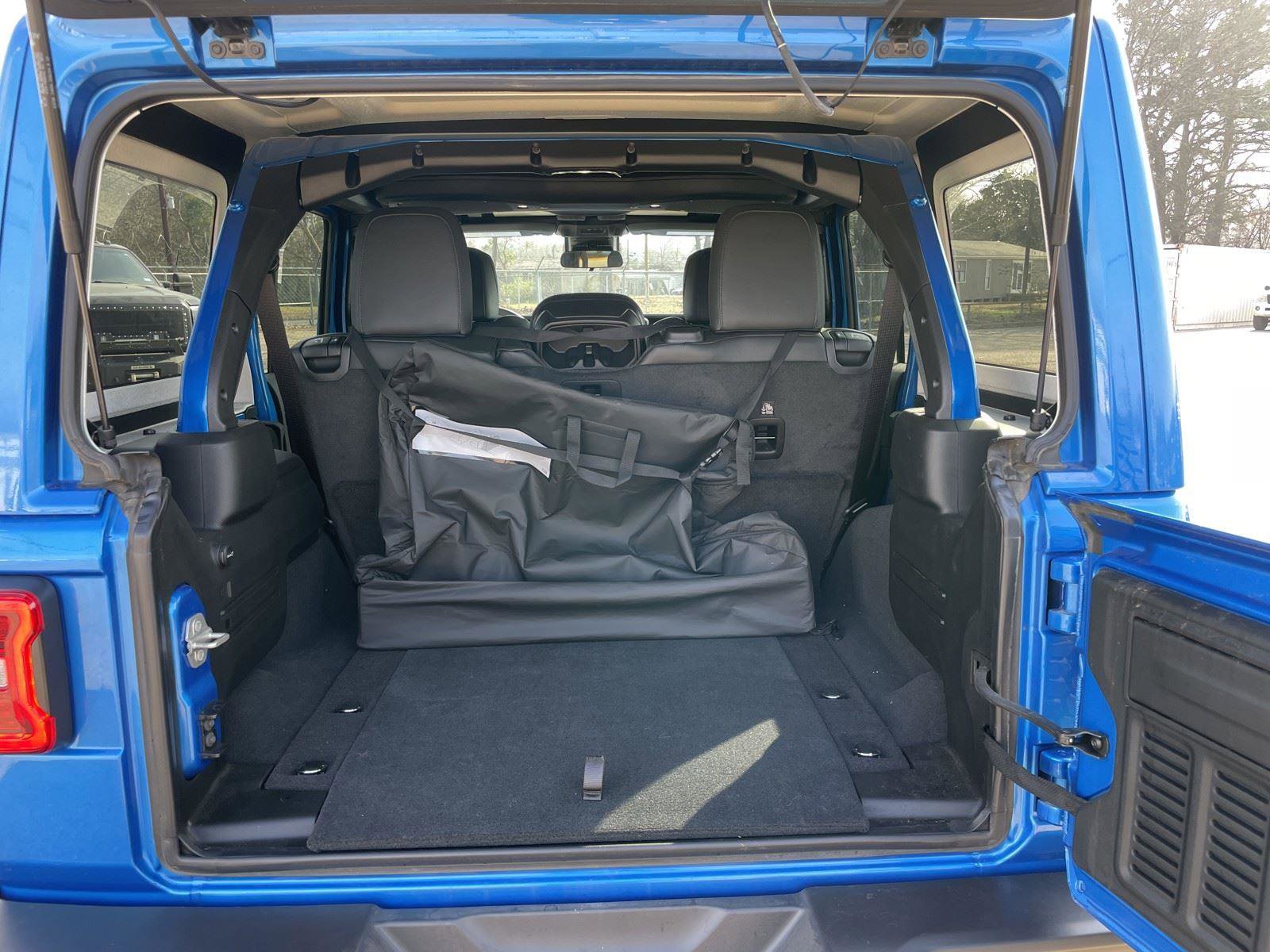 Used 2024 Jeep Wrangler Sahara w/ Safety Group image 39