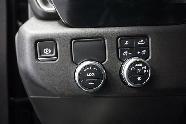 Used 2025 GMC Sierra 1500 SLT RWD image 9