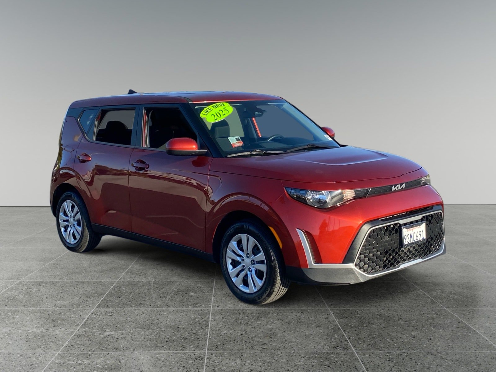 Used 2025 Kia Soul LX FWD image 7