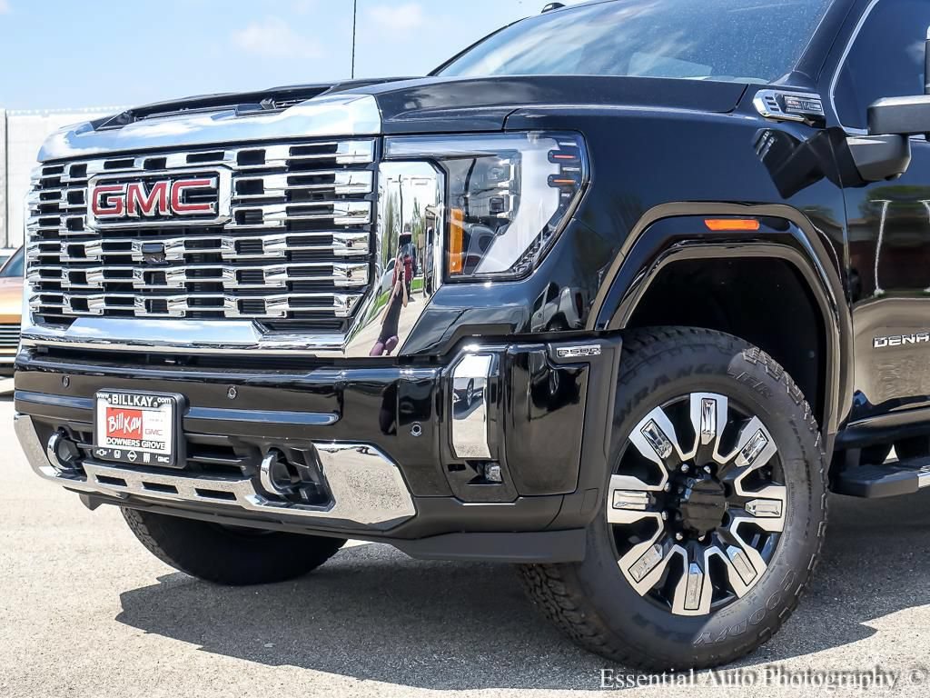 Used 2026 GMC Sierra 2500 Denali w/ Denali Reserve Package AWD/4WD image 3