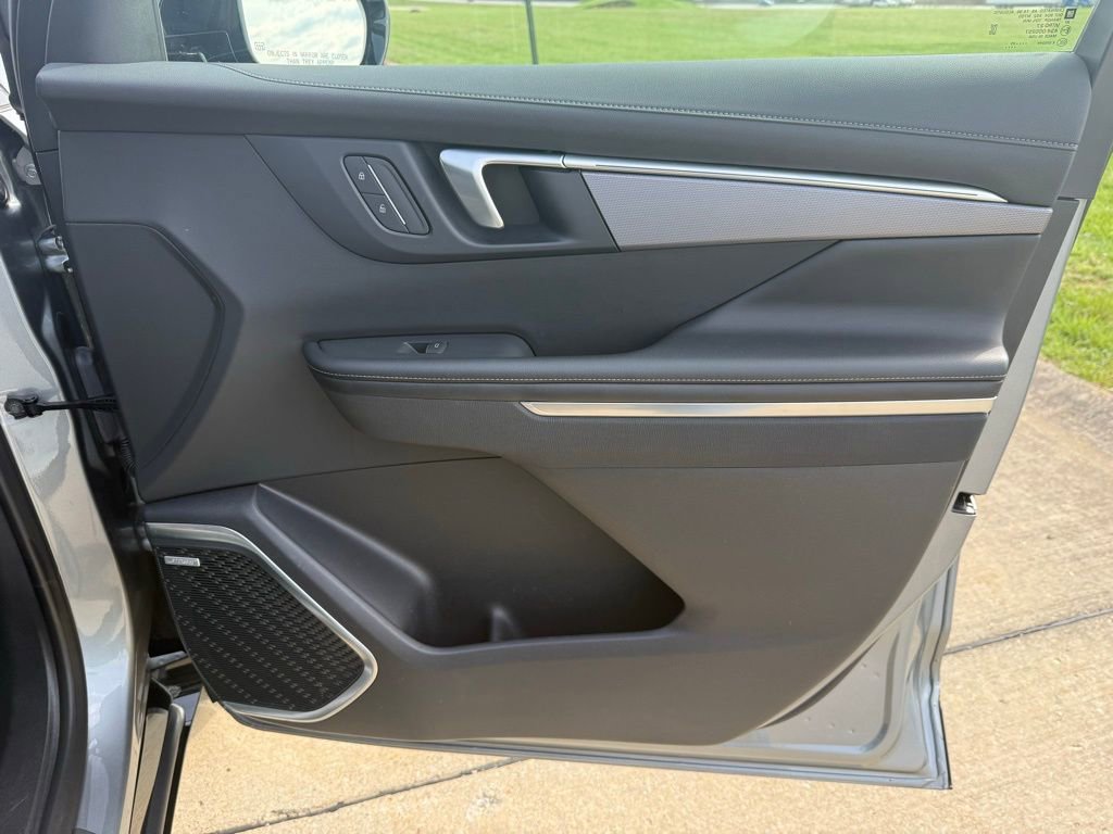 Used 2025 Buick Enclave Sport Touring image 21