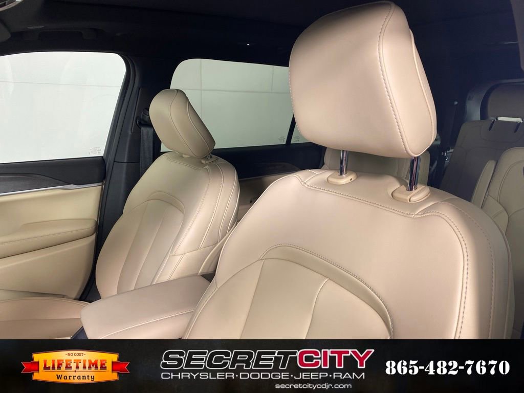 New 2026 Jeep Grand Cherokee L Limited AWD/4WD image 9