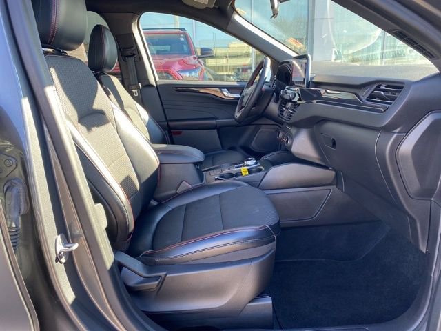 Used 2023 Ford Escape ST-Line image 18