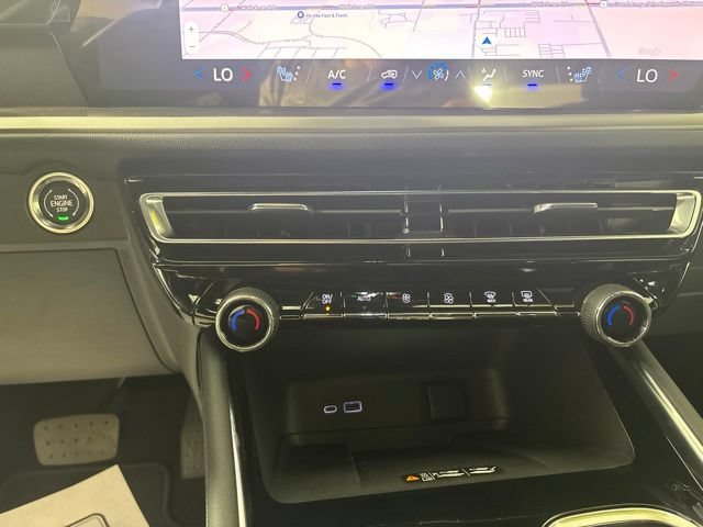 New 2026 Chevrolet Traverse LT w/ Sun and Wheel Package AWD/4WD image 6