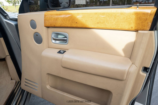 Used 2005 Rolls-Royce Phantom Sedan RWD image 33