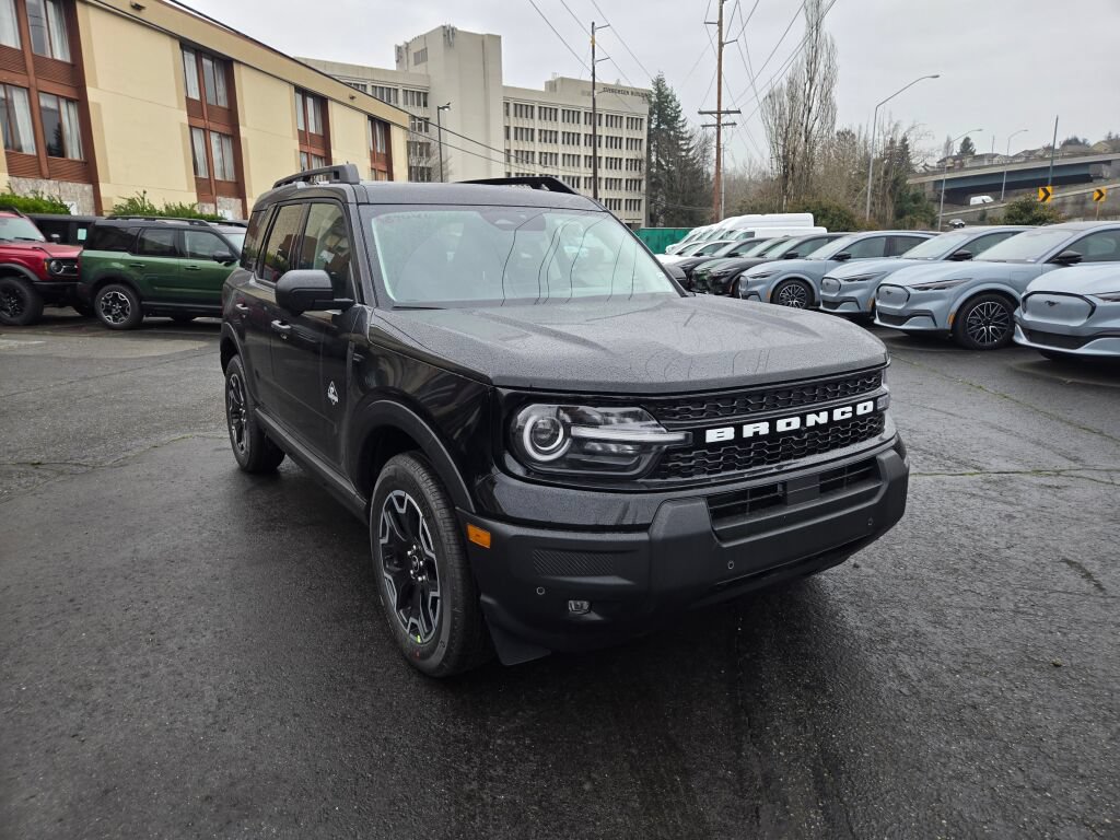 New 2026 Ford Bronco Sport Outer Banks w/ Outer Banks Tech Package+ AWD/4WD image 3