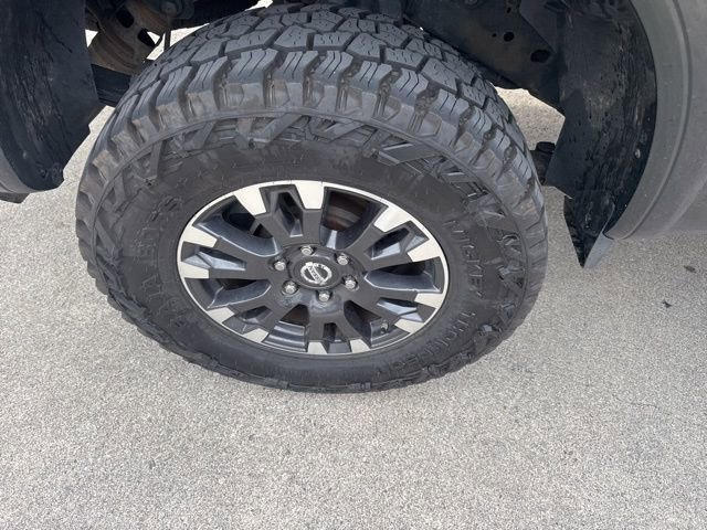 Used 2019 Nissan Titan PRO-4X w/ Pro-4x Convenience Package image 12