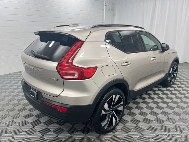 Used 2023 Volvo XC40 B5 Ultimate w/ Climate Package AWD/4WD image 5
