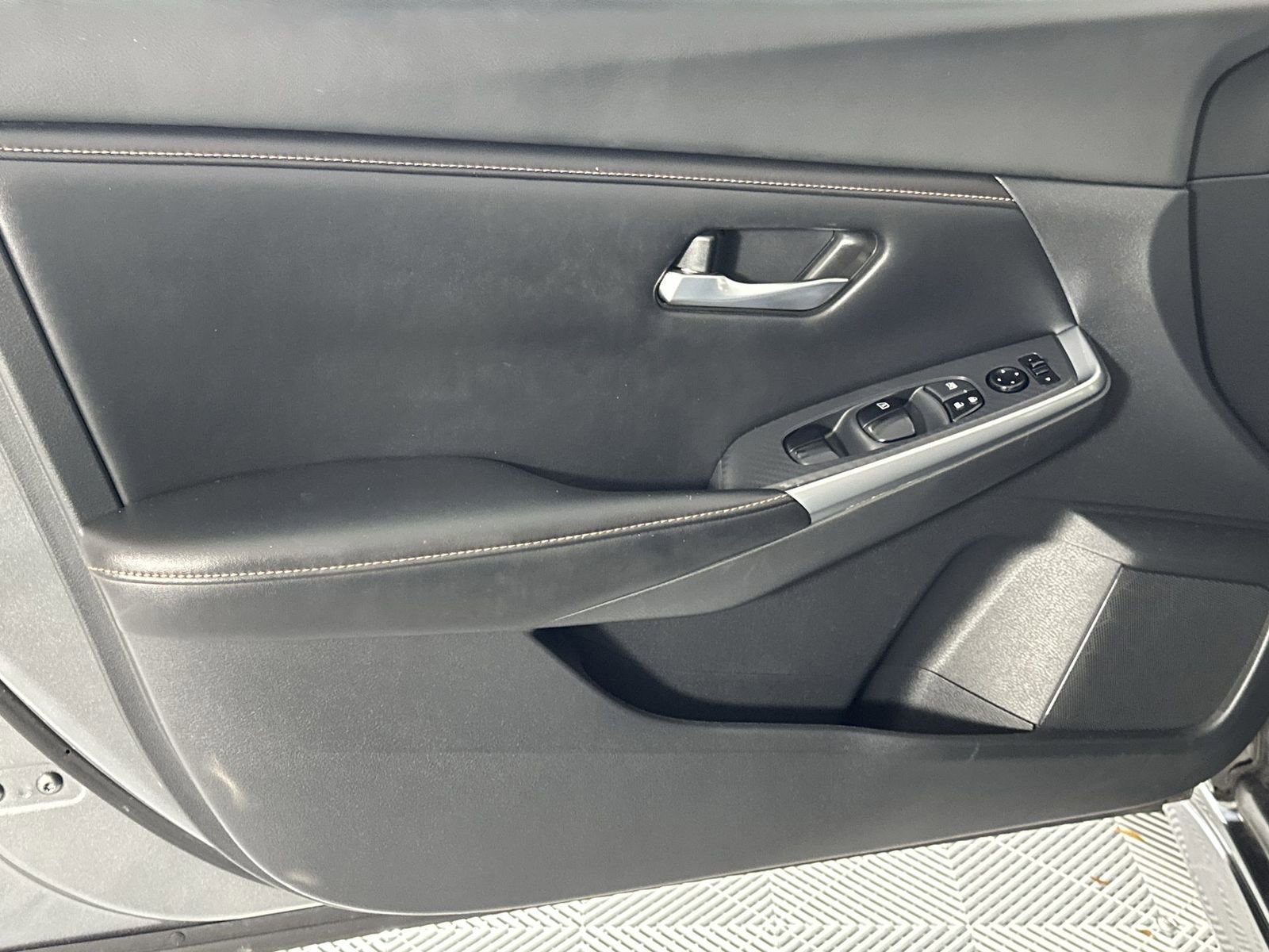 Used 2021 Nissan Sentra SR FWD image 29