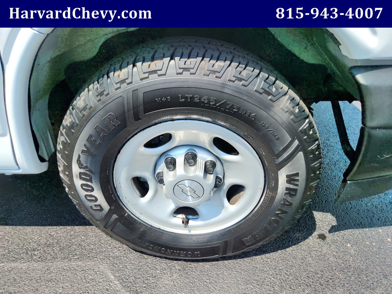 Used 2019 Chevrolet Express 3500 w/ Driver Convenience Package image 29