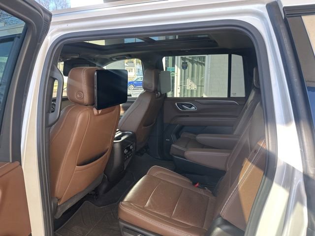Used 2021 Chevrolet Suburban High Country image 9