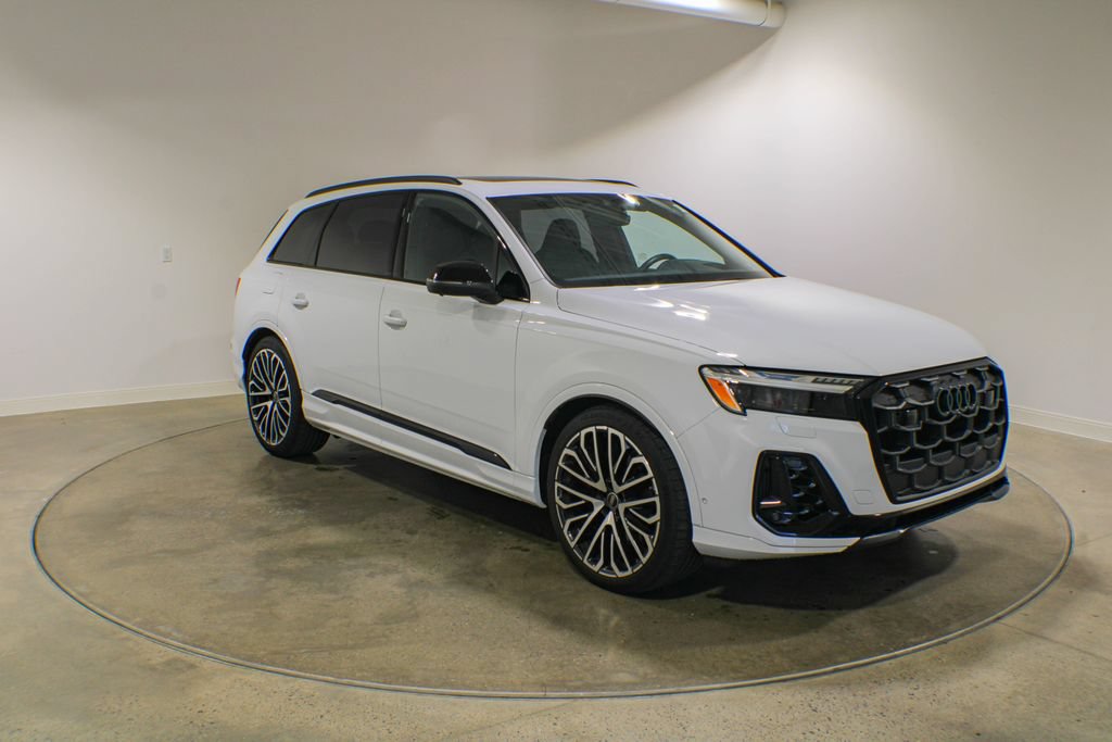 Used 2025 Audi SQ7 Prestige AWD/4WD image 32