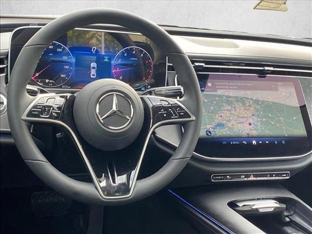 Used 2025 Mercedes-Benz E 350 4MATIC Sedan image 19