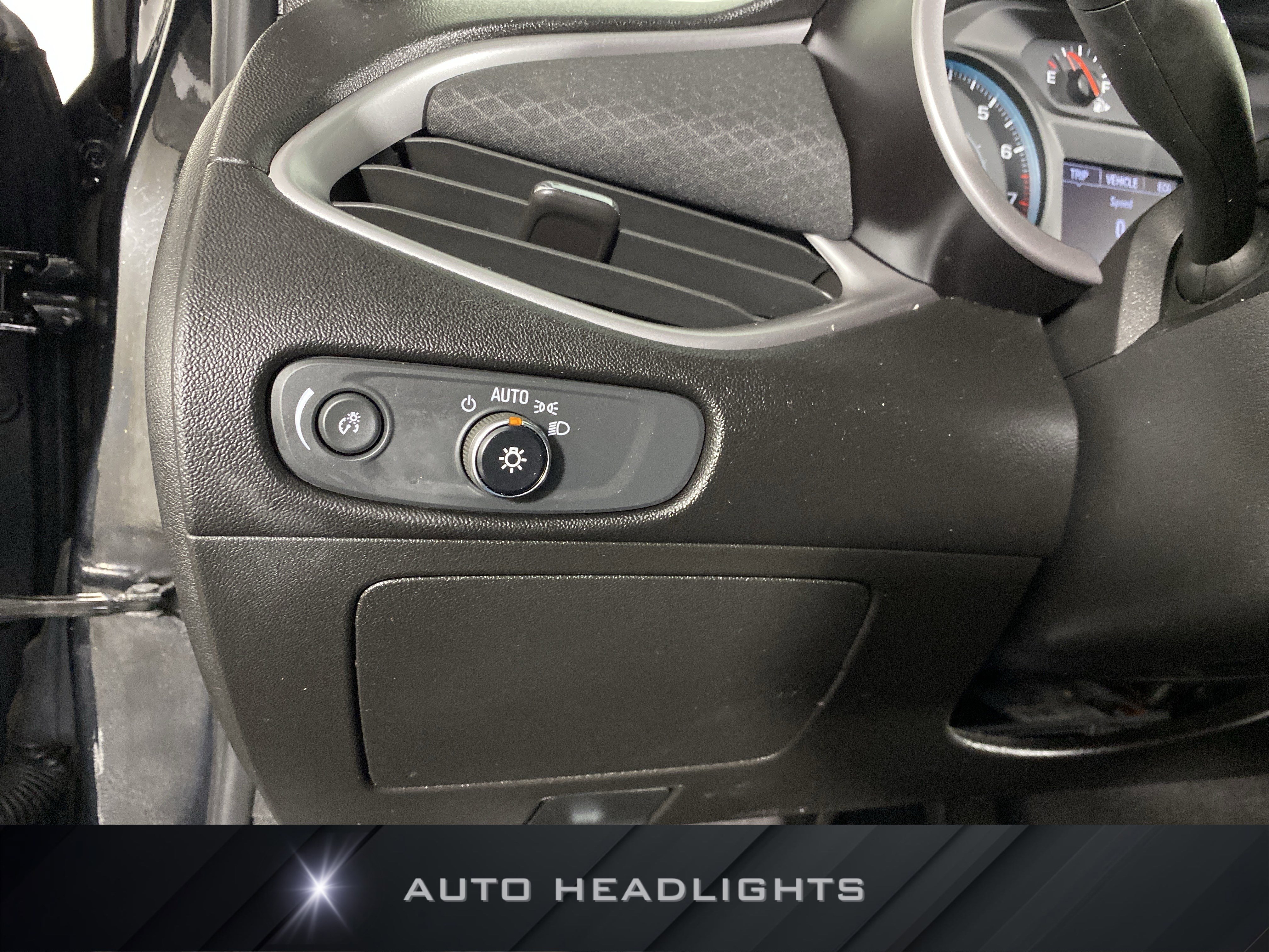 Used 2020 Chevrolet Malibu LS image 24