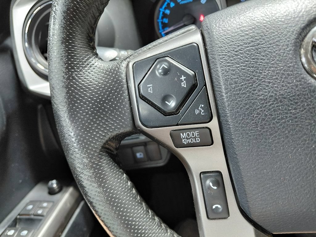 Used 2019 Toyota Tacoma SR5 AWD/4WD image 28